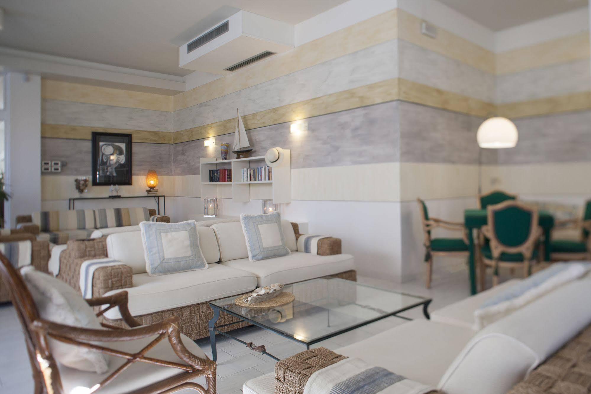 Delle Mimose Hotel 3*